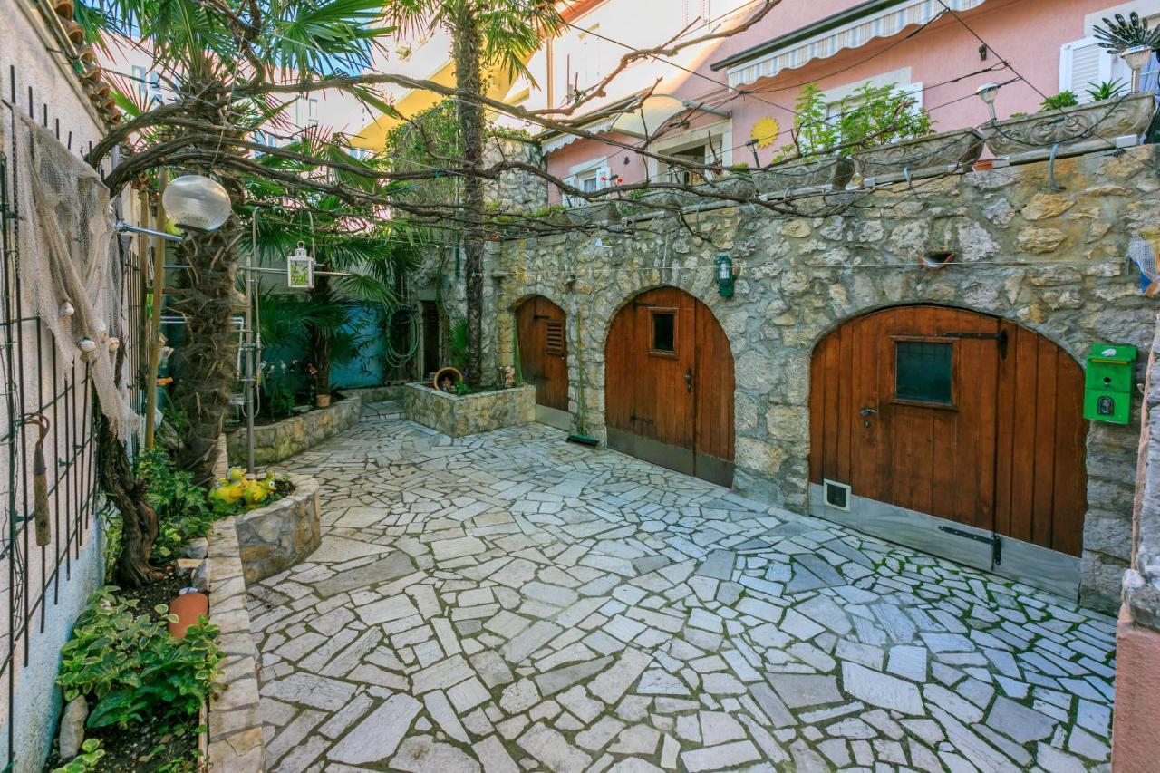 Apartments Villa 7 Crikvenica Buitenkant foto