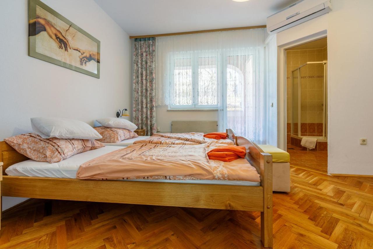 Apartments Villa 7 Crikvenica Buitenkant foto